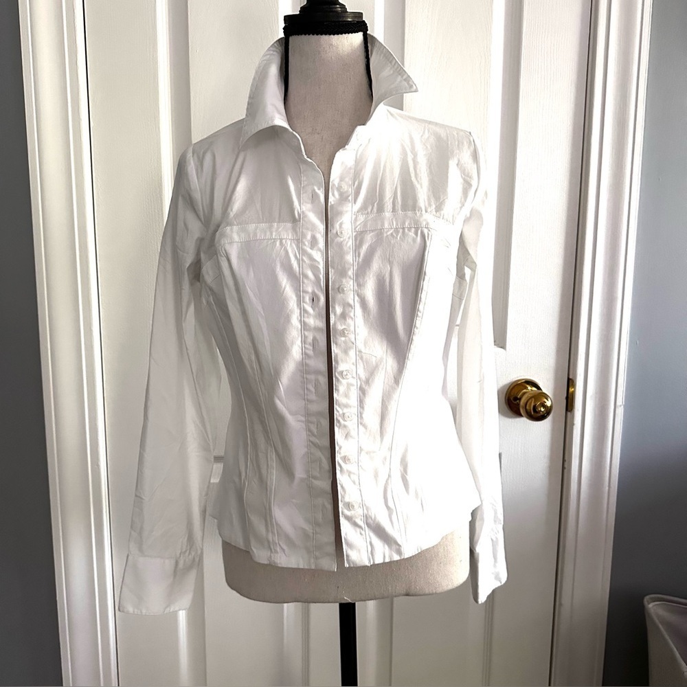 White House Black Market WHBM L/S Boned White Shirt Blouse Size 6, Collar,